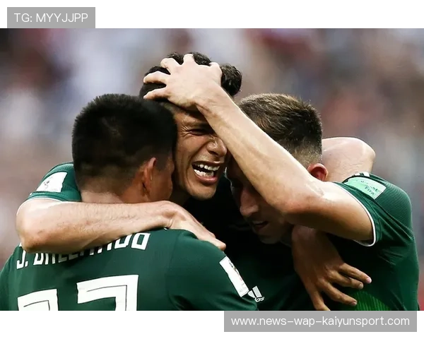 墨西哥前场节奏被重新梳理,洛萨诺连续突破成功