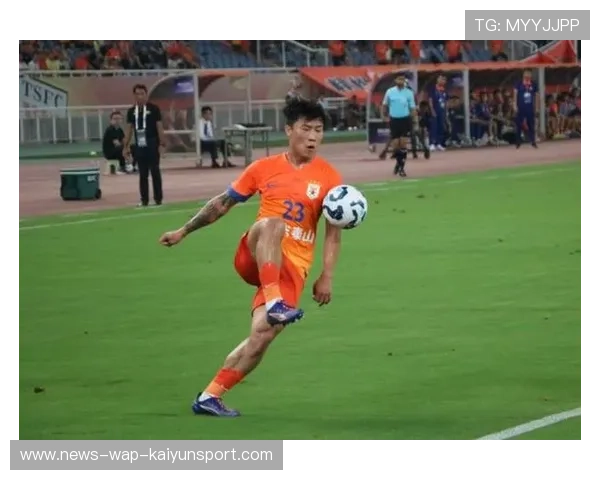 山东泰山被逼出连续防守，后撤补位极为吃紧